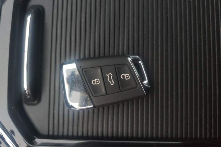 Used Volkswagen Passat 2023 Facelift 330TSI Luxury Edition
