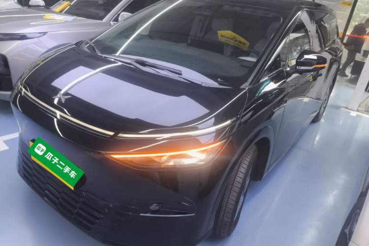 Used XPeng X9 2024 702 Ultra-Long Range Max