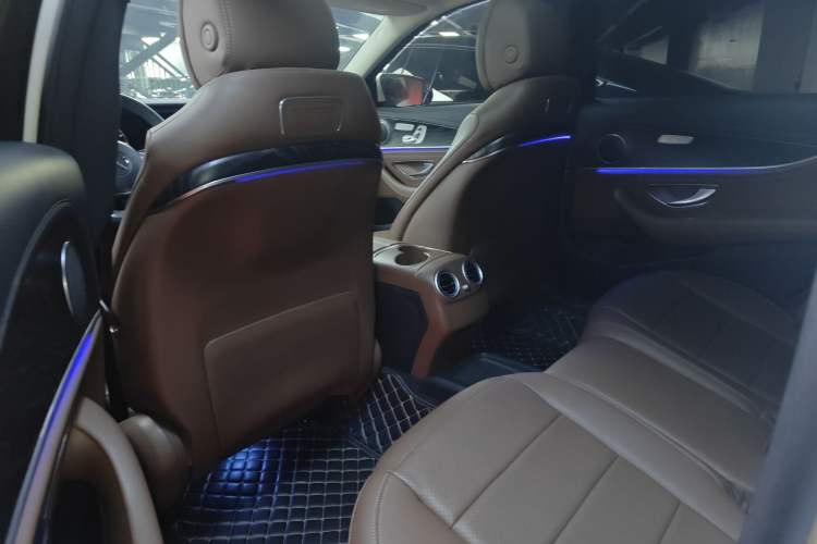 Used Mercedes-Benz E-Class 2019 E 300 L Sporty and Stylish Model