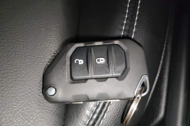 Used  Wrangler 2019 2.0T Sahara Four-Door Version China VI Emission Standard
