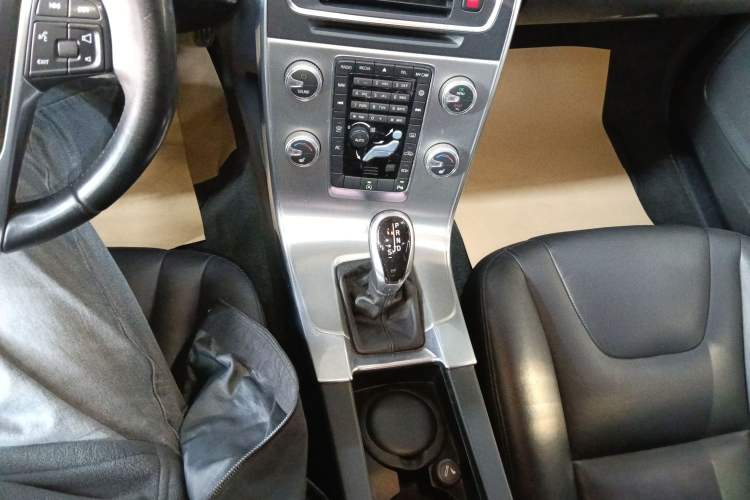 Used Volvo S60 2016 S60L T4 Zhiyuan Edition
