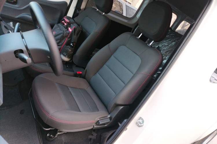 Used Yufeng Yufeng Gold Warehouse 2025 Model Value Edition, 42.3 kWh