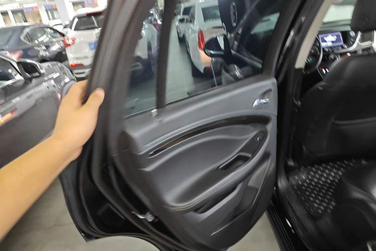 Used Buick Envision 2019 20T Two-Wheel Drive Elite Version China VI Standard
