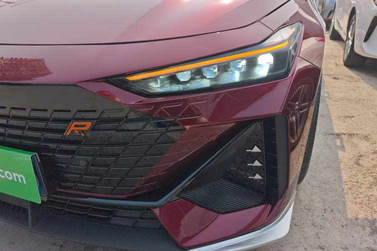 Used Changan UNI-V 2022 1.5T Prestige Version
