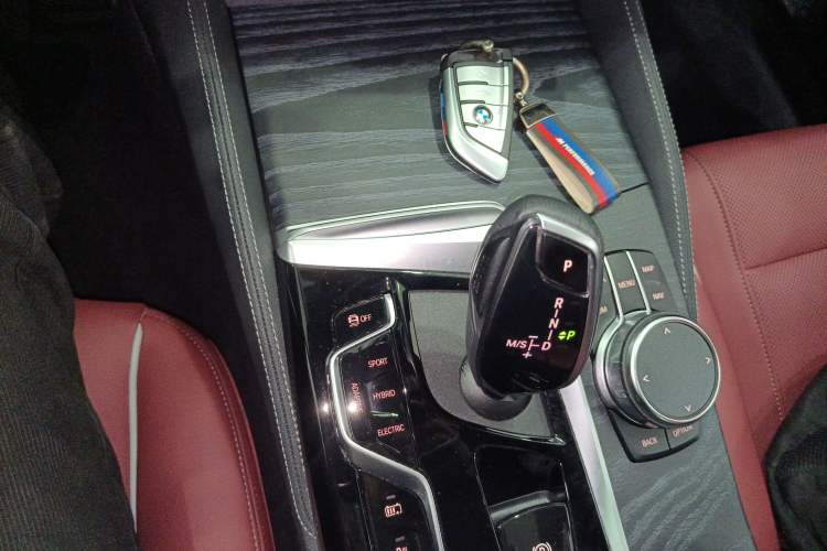 Used BMW 5 Series New Energy 2022 Second Facelift 535Le M Sport Package
