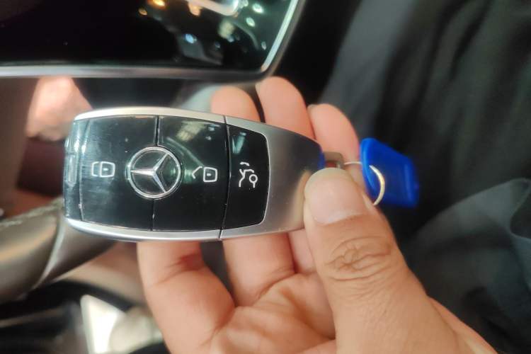 Used Mercedes-Benz E-Class 2021 Facelift E 260 L
