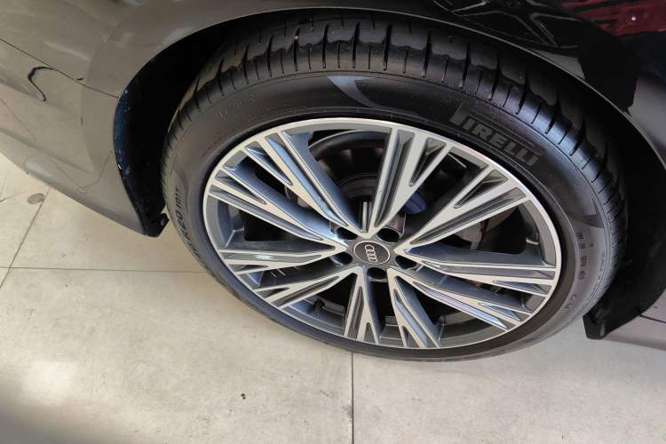 Used Audi A6L 2023 Revised 40 TFSI Luxury Dynamic Edition
