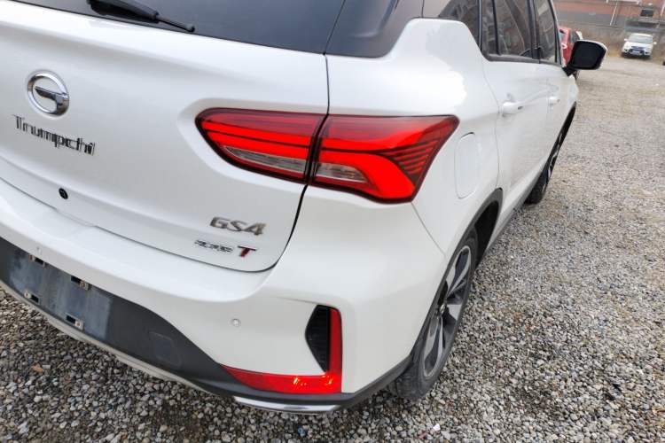 Used GAC Trumpchi GS4 2018 235T Automatic Two-Wheel Drive Luxury Smart Connectivity Version
