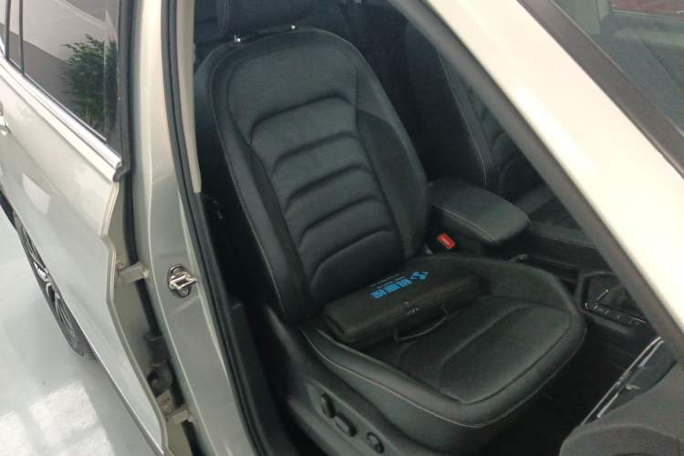 Used Volkswagen Tiguan L 2018 330TSI Automatic Two-Wheel Drive Luxury Edition
