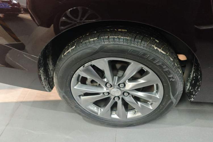 Used Buick GL8 2022 Avenir Aivia 7-Seater Deluxe Edition
