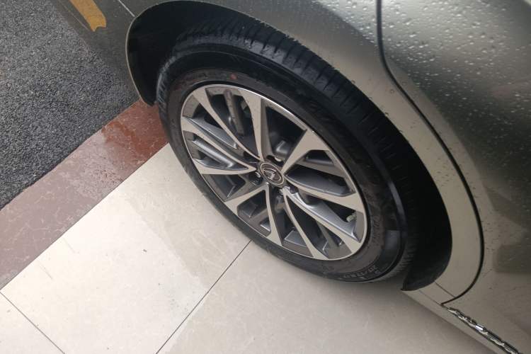 Used Lexus ES 2022 300h Excellence Edition
