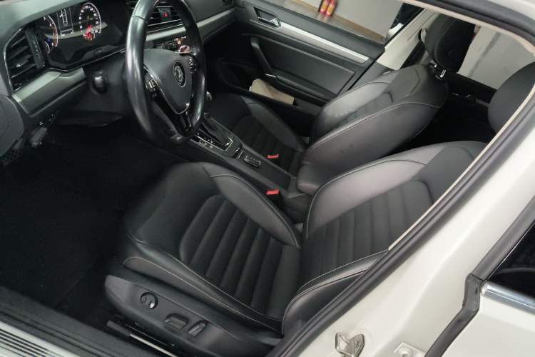 Used Volkswagen Lamando 2019 280TSI DSG Comfort Edition China VI standard
