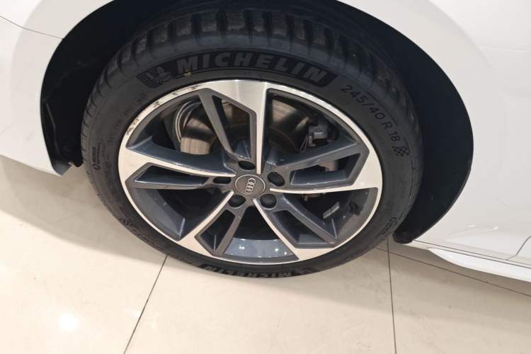 Used Audi A4L 2019 40 TFSI Fashion Edition China VI Emission Standard