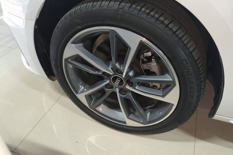 Used Audi A4L 2024 40 TFSI Fashion Dynamic Model
