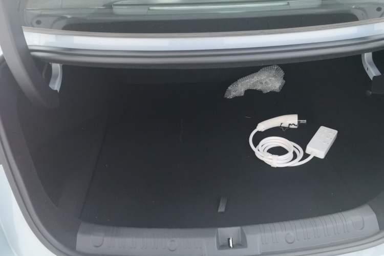 Used BYD Qin L 2025 DM-i Smart Drive 120KM Superior Model
