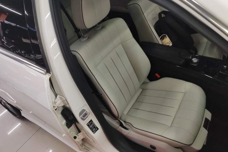 Used Mercedes-Benz E-Class 2015 E 260 L Sport Edition
