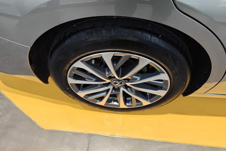 Used Lexus ES 2021 200 Excellence Edition
