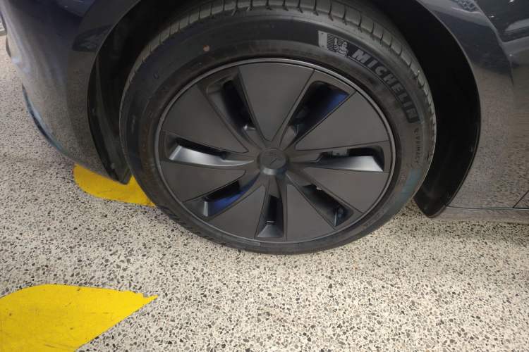 Used Tesla Model 3 2023 Long-Range All-Wheel-Drive Version
