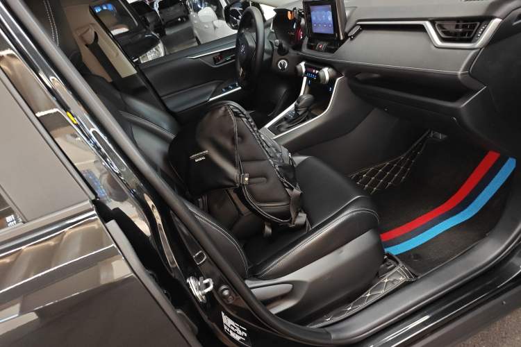 Used Toyota RAV4 2022 2.0L CVT Two-Wheel Drive Urban Edition
