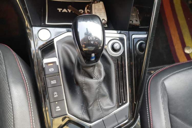 Used Volkswagen Tayron 2019 330TSI Two-Wheel Drive Luxury Model China VI Standard