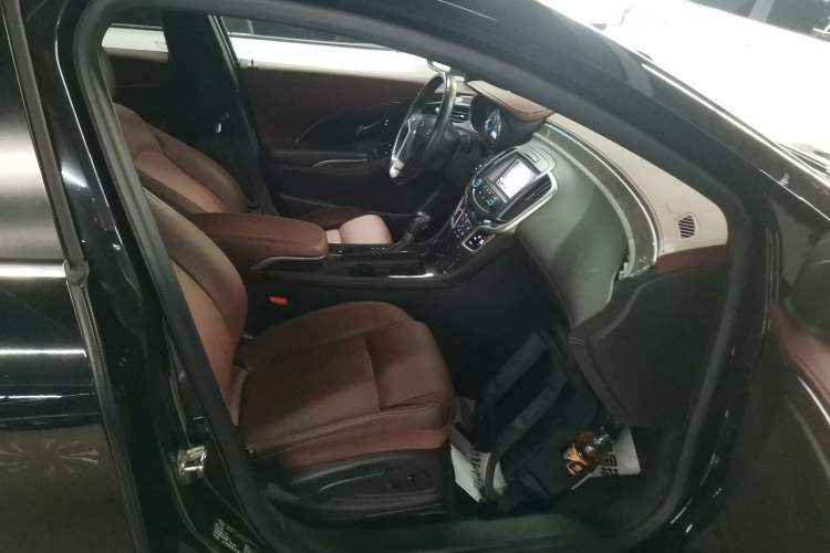 Used Buick LaCrosse 2013 2.4L SIDI Elite Comfort Version
