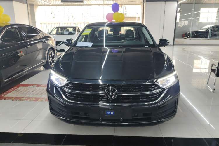 Used Volkswagen Sagitar 
