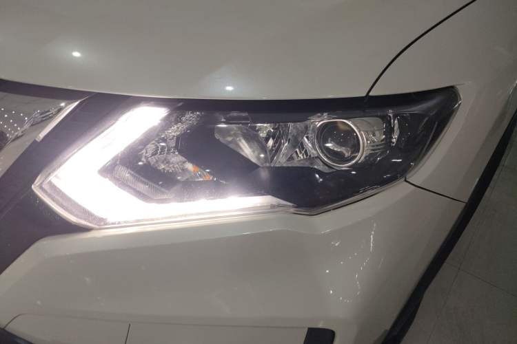 Used Nissan X-Trail 2019 2.0L CVT Smart Connect Comfort Edition 2WD