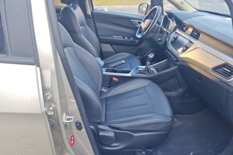 Used Geely Auto Vision X3 2019 Upgraded Model 1.5L Manual Luxury Version