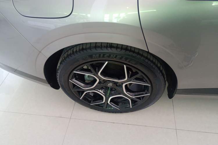 Used  A07 2024 Pure Electric "True Fragrance" Edition 515 Prestige Model
