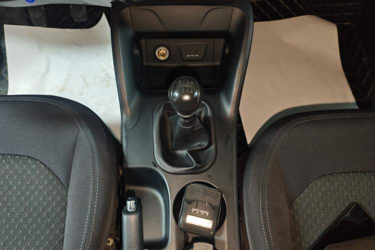 Used Hyundai ix35 2015 2.0L Manual Two-Wheel Drive Comfort Version China IV Standard