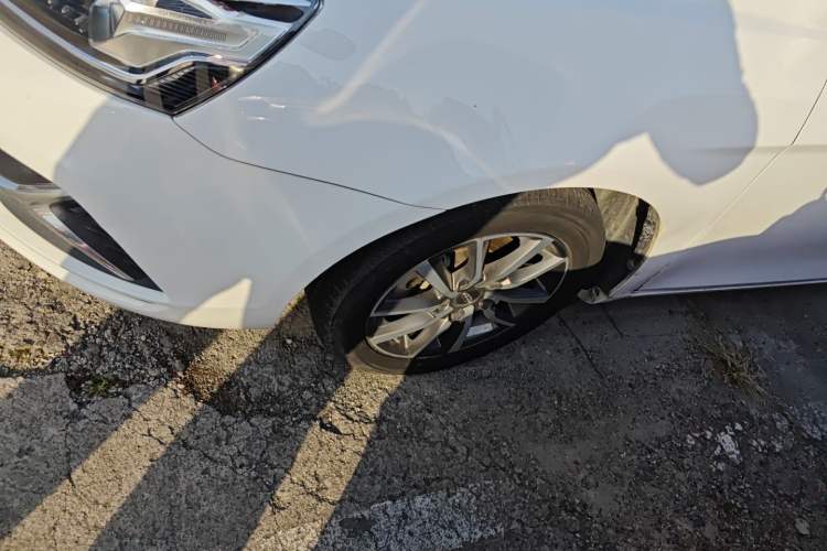 Used Geely Auto Emgrand 2019 Leading Edition 1.5L CVT Upward-Connected Model China VI Standard