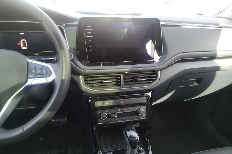 Used Volkswagen Tharu 2025 NewRui 300TSI Prestige Edition