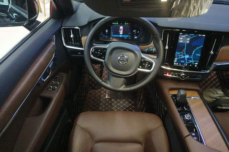 Used Volvo S90 2024 B5 Zhiyi Luxury Edition
