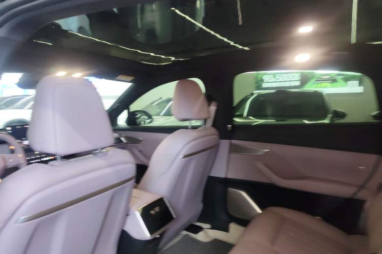 Used ONVO L60 2024 60 kWh All-Wheel Drive
