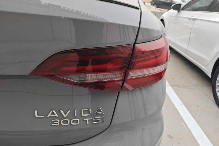 Used Volkswagen Lavida 2023 300TSI DSG Starry Sky Elite Edition
