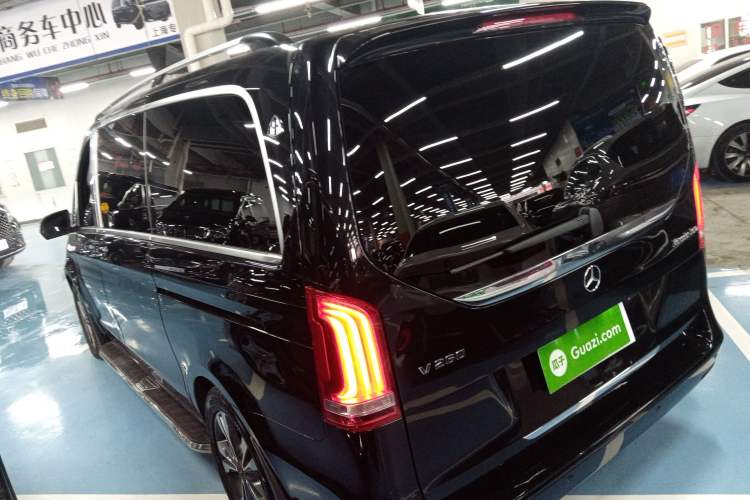 Used Mercedes-Benz V-Class 2018 V 260 Avantgarde Edition China VI