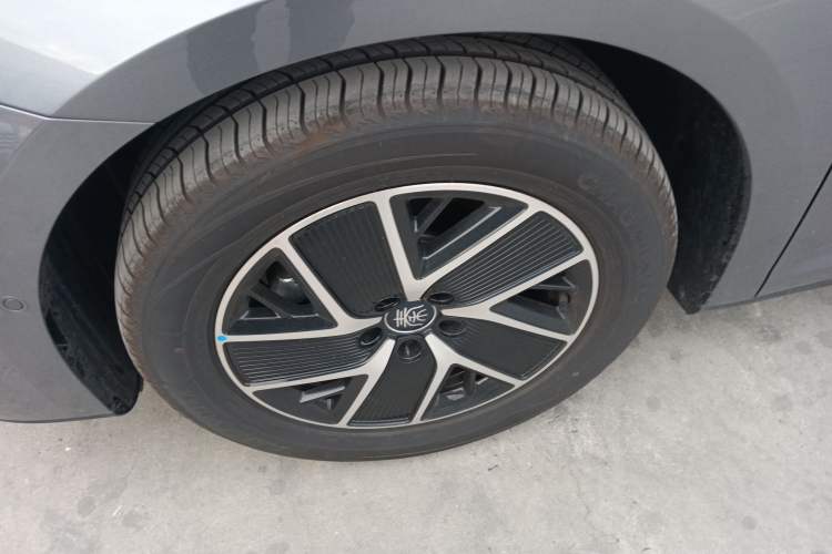 Used BYD Qin L 2025 DM-i Smart Drive 120KM Superior Model
