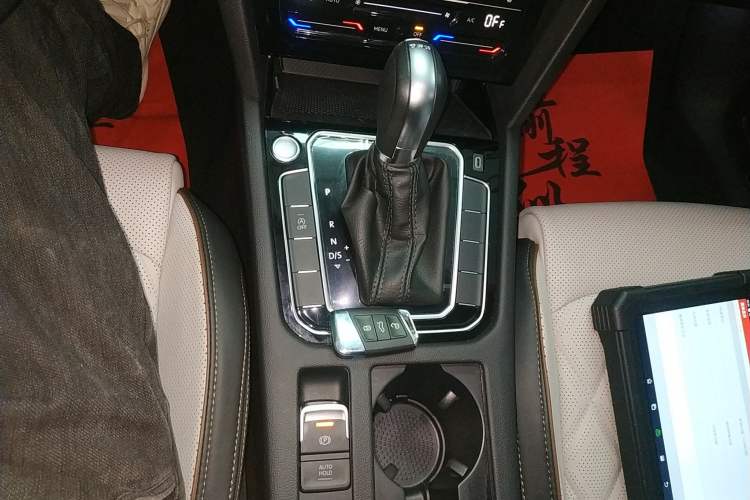 Used Volkswagen Magotan 2023 2 Million Units Commemorative Edition 330TSI DSG Luxury Version
