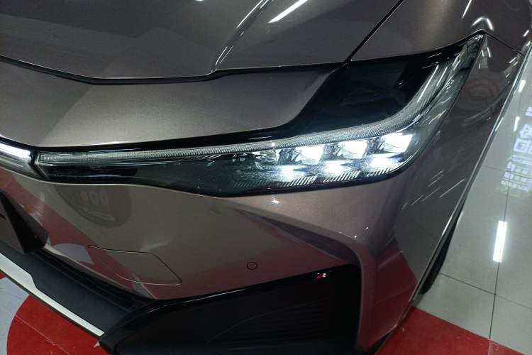 Used Toyota bZ3 2023 616 km Long-Range PRO
