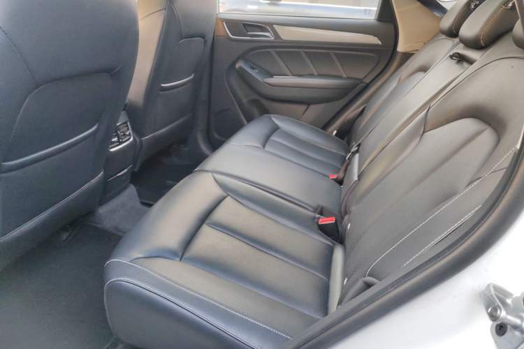 Used Roewe RX5 2019 20T Two-Wheel Drive Automatic 4G Connected Platinum Edition
