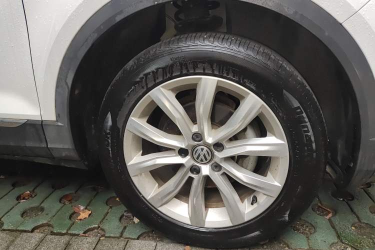 Used Volkswagen T-ROC 2018 230TSI DSG Two-Wheel Drive Advanced Version China V Standard
