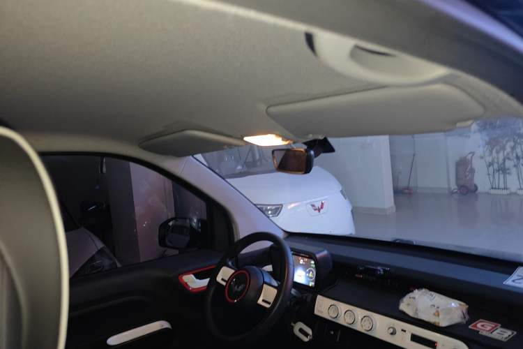 Used Wuling Hongguang MINIEV 2022 GAMEBOY 300km Enthusiast Model with Lithium Iron Phosphate