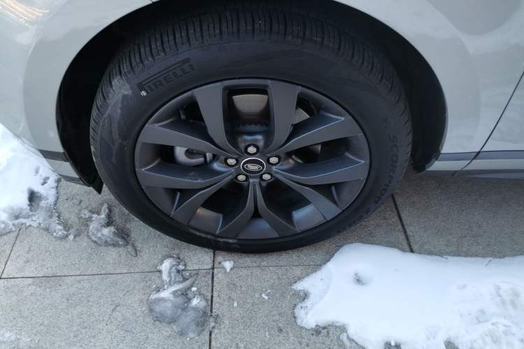 Used Land Rover Range Rover Evoque 2022 Aurora L 249 PS R-Dynamic Collins Antique Bronze Special Edition
