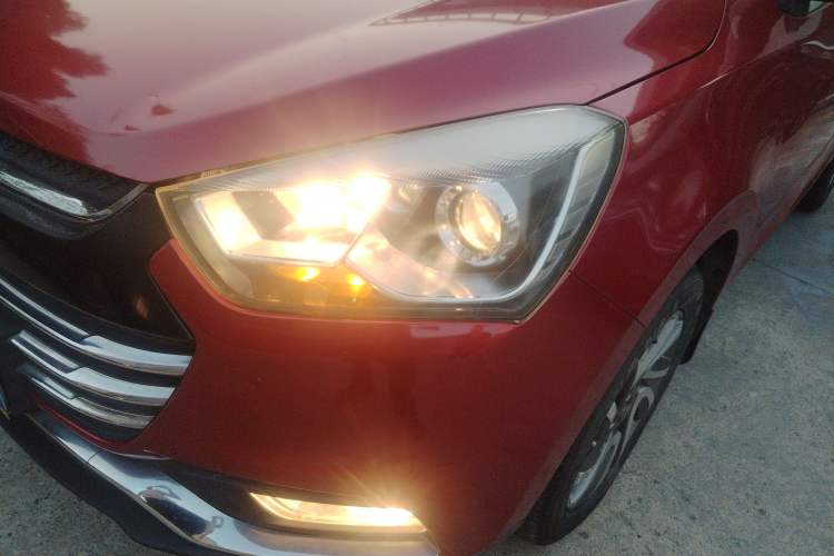 Used  Refine S2 2015 1.5L Manual Luxury Smart Model
