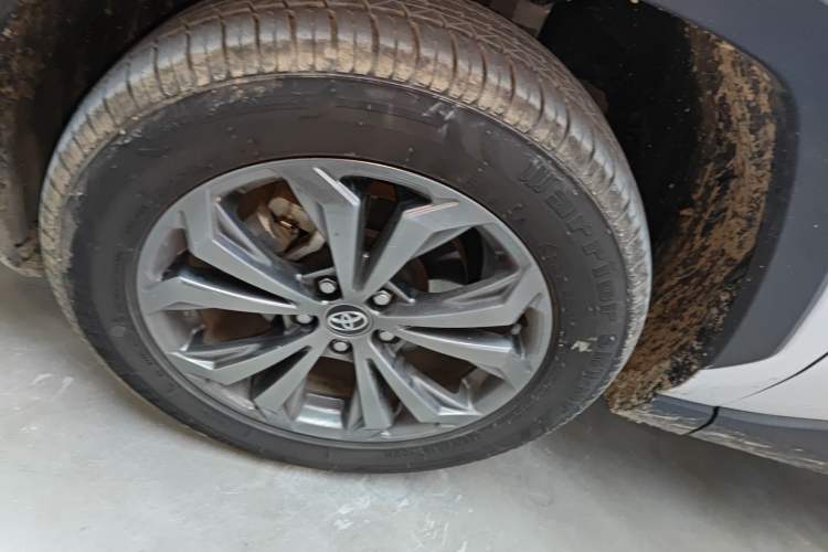 Used Toyota RAV4 2023 Dual-Engine 2.5L E-CVT Two-Wheel Drive Elite Plus Edition
