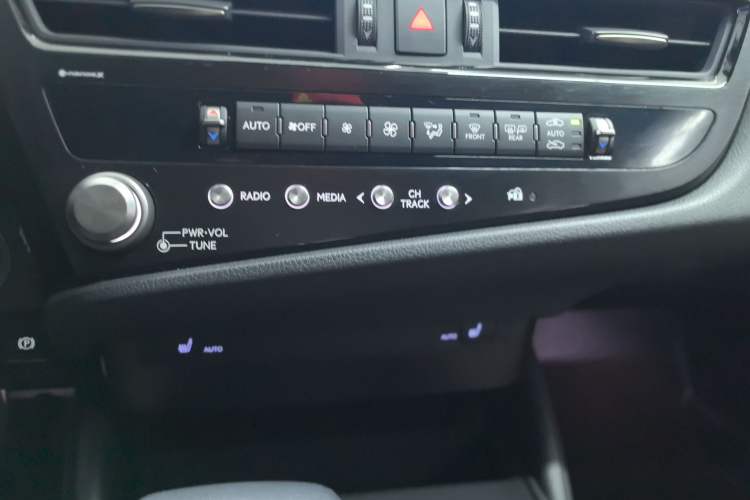 Used Lexus ES 2022 200 Excellence Edition