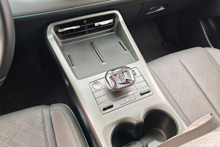 Used BYD Qin PLUS 2025 DM-i Smart Drive 55KM Leading Model
