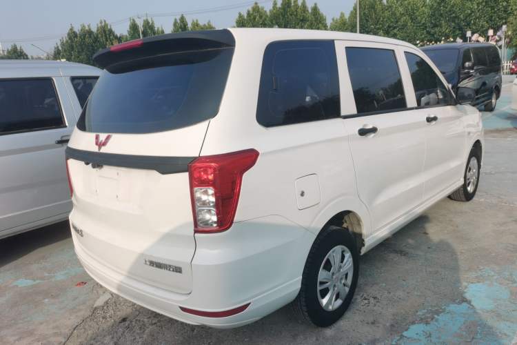 Used Wuling Hongguang 2019 1.5L S Basic Version China VI Standard LAR