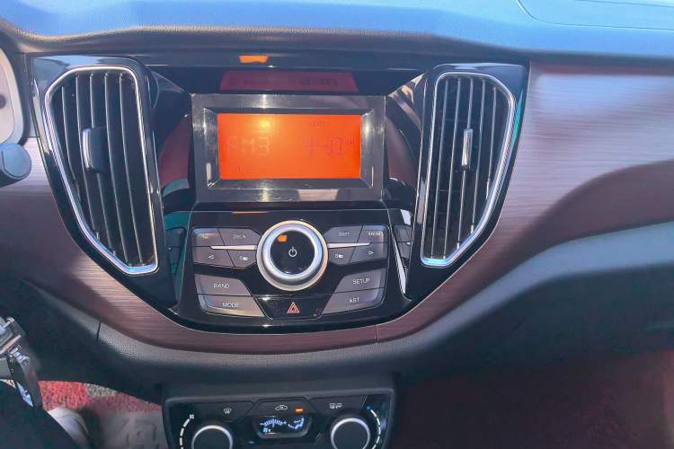 Used FAW Senya R7 2016 1.6L manual luxury version