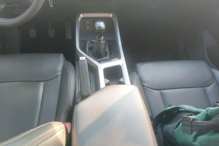 Used Wuling Jiachen 2022 1.5L Manual Comfort Edition
